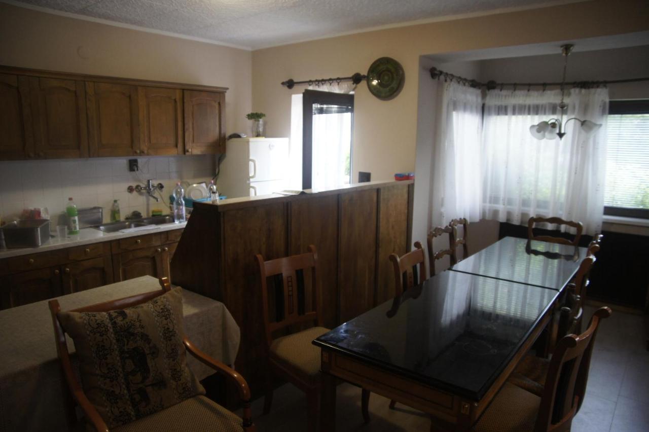 Szuzanna Fenyves Panzio Bed & Breakfast Siófok Eksteriør bilde