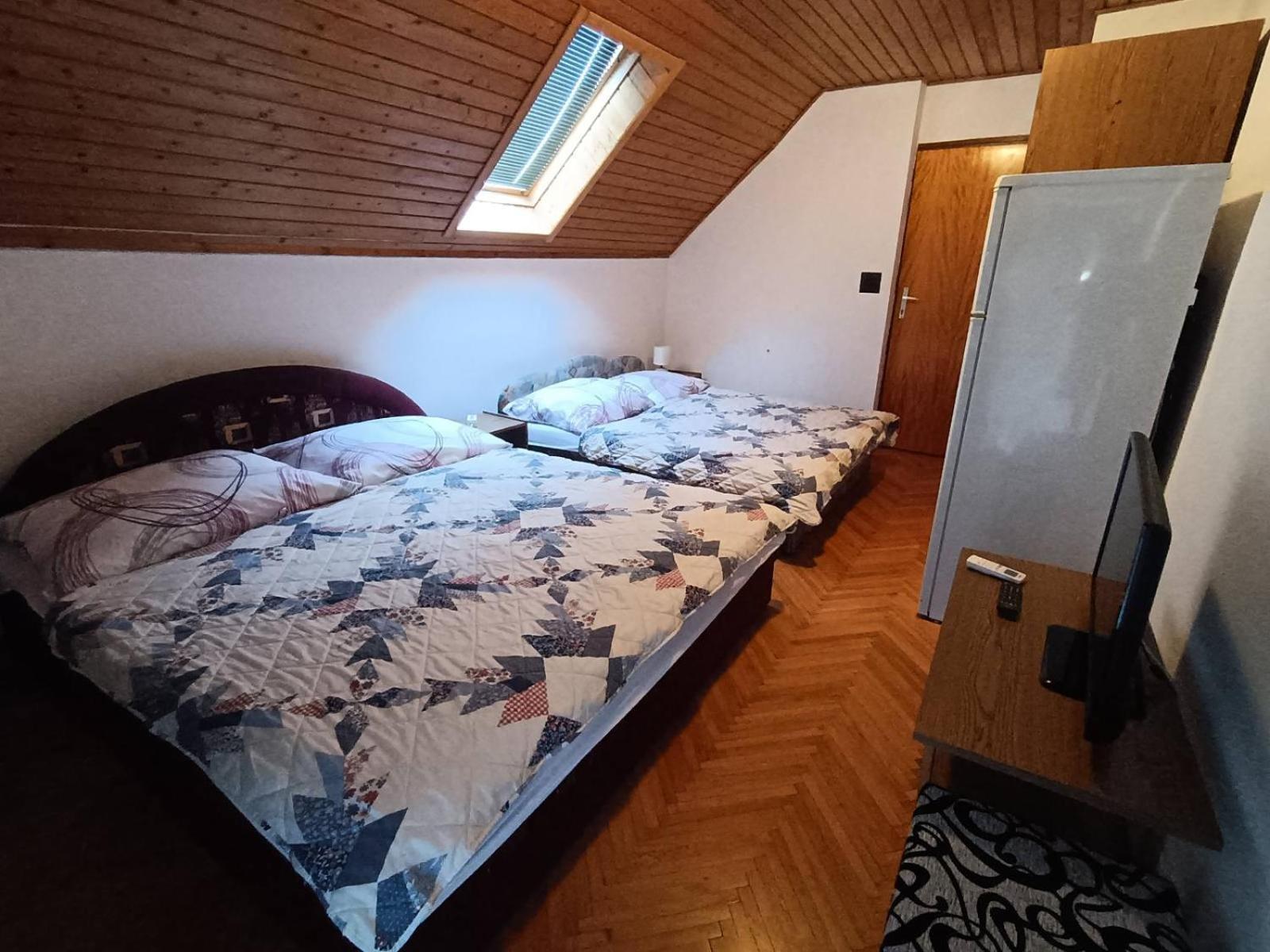 Szuzanna Fenyves Panzio Bed & Breakfast Siófok Eksteriør bilde